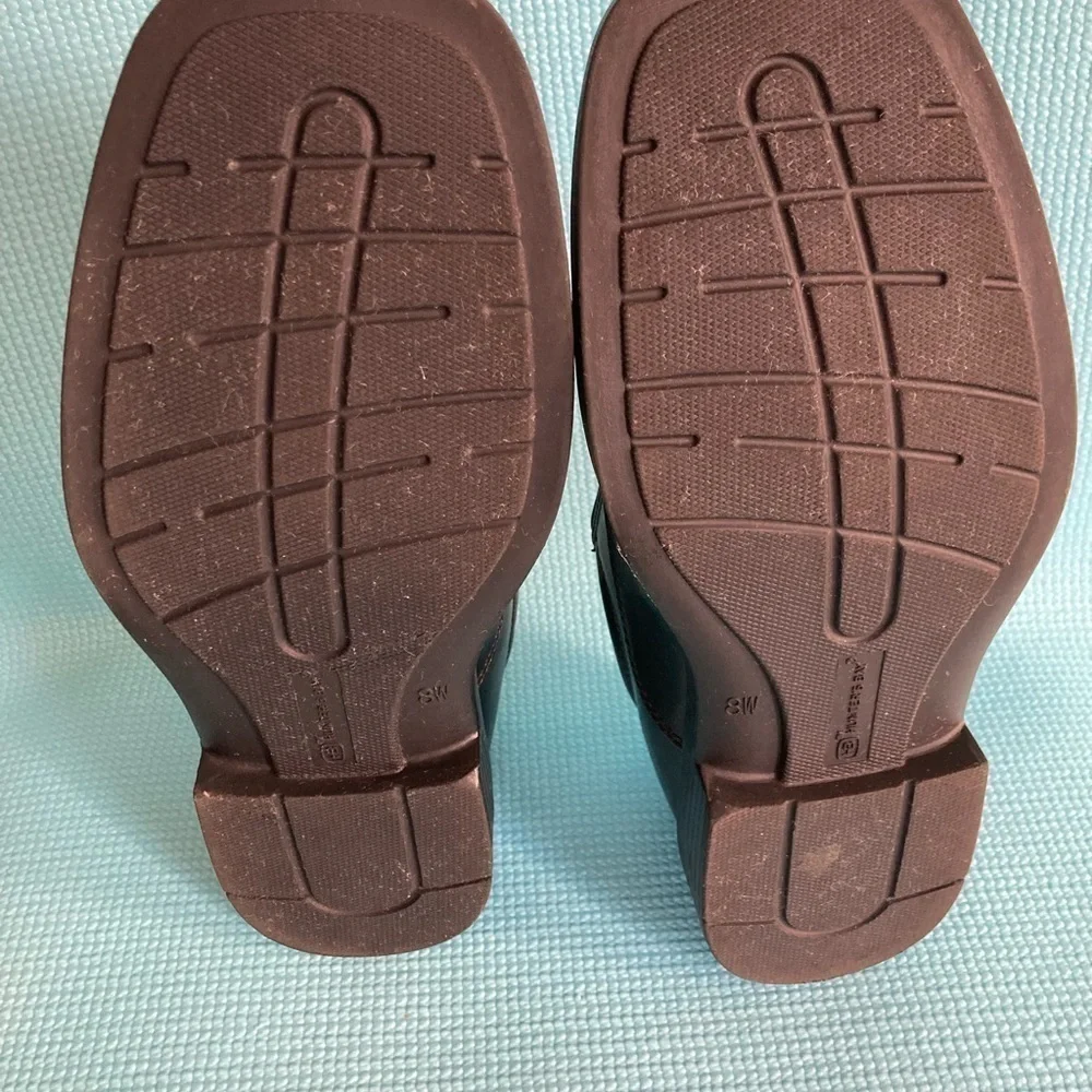 Hunter's Bay men's shoe size 8 slip ons Black